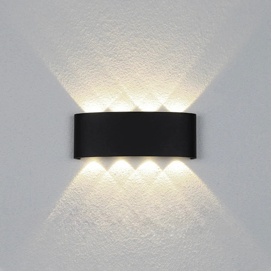 8W black LED wall light with size dimensions 220 x 80 x 45 mm