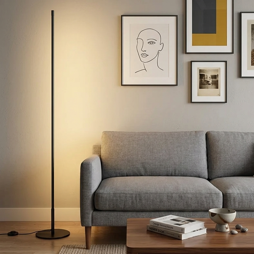 Straight Light 120cm — Tall linear LED floor lamp with slim upright form and round base, 120cm high.