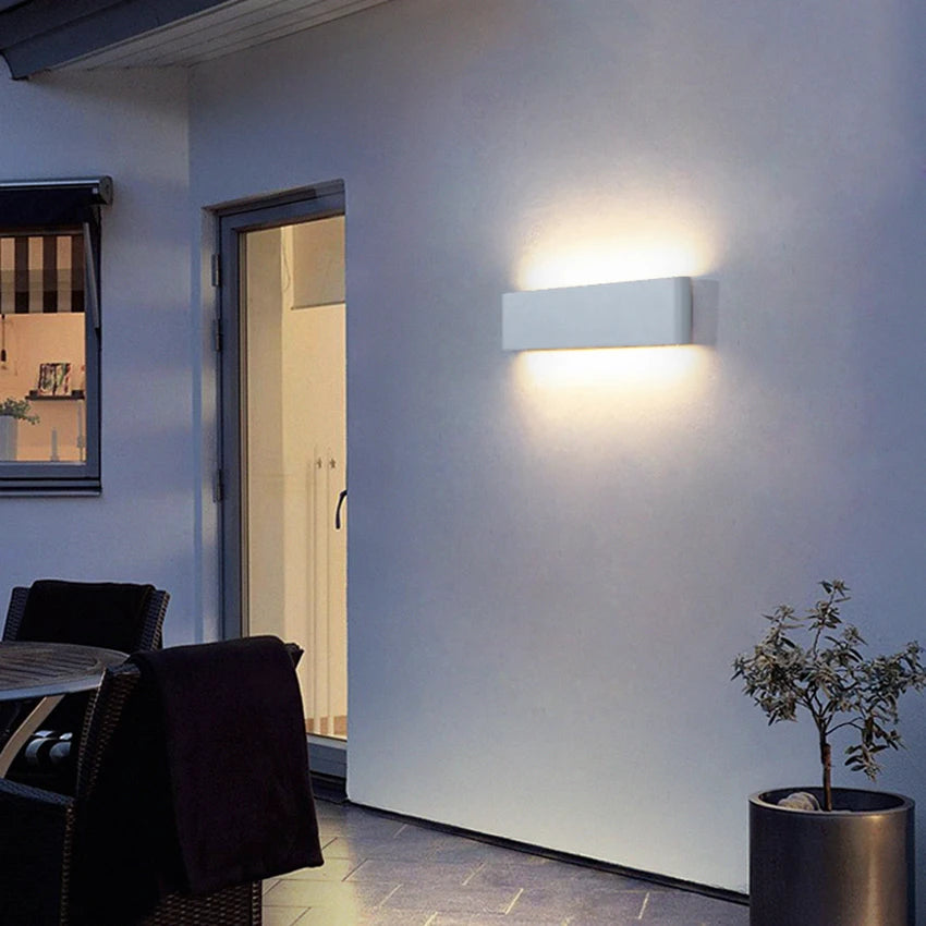 White 20W LED wall light with warm white glow