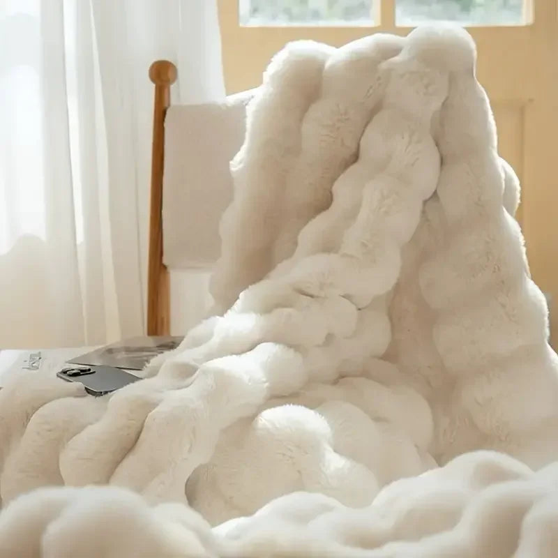 Plush Faux Fur Throw Blanket | Soft Polyester Cosy Blanket for Sofa & Bed