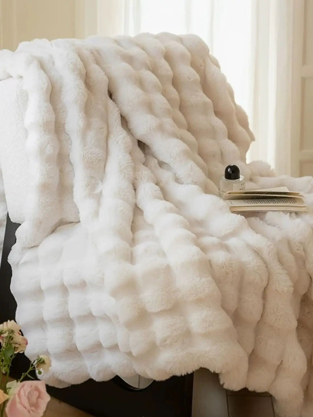 Plush Faux Fur Throw Blanket | Soft Polyester Cosy Blanket for Sofa & Bed