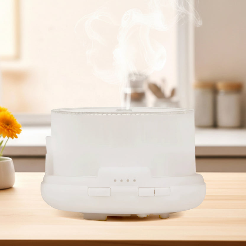 White humidifier on a wooden surface with text indicating 500ml capacity and usage duration.