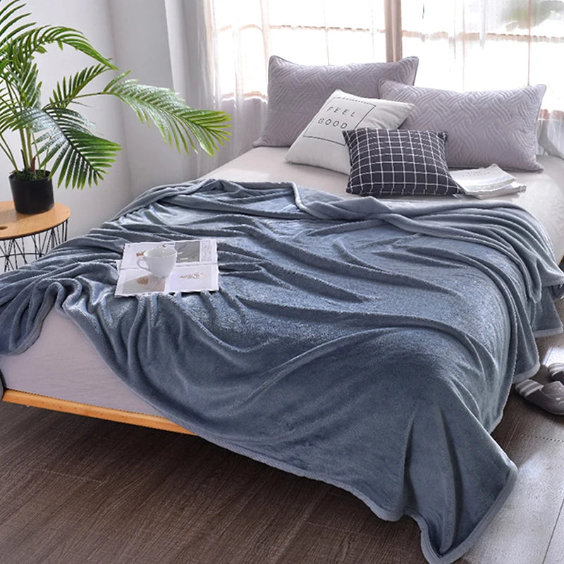 Soft Fleece Flannel Blanket – Ultra-Plush Polyester Throw in Multiple Colours